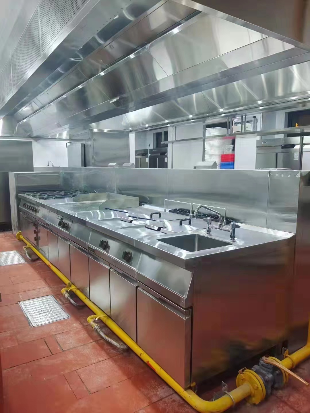 餐饮厨房设备工程设计方案如何创造一个独特的餐饮后厨空间？